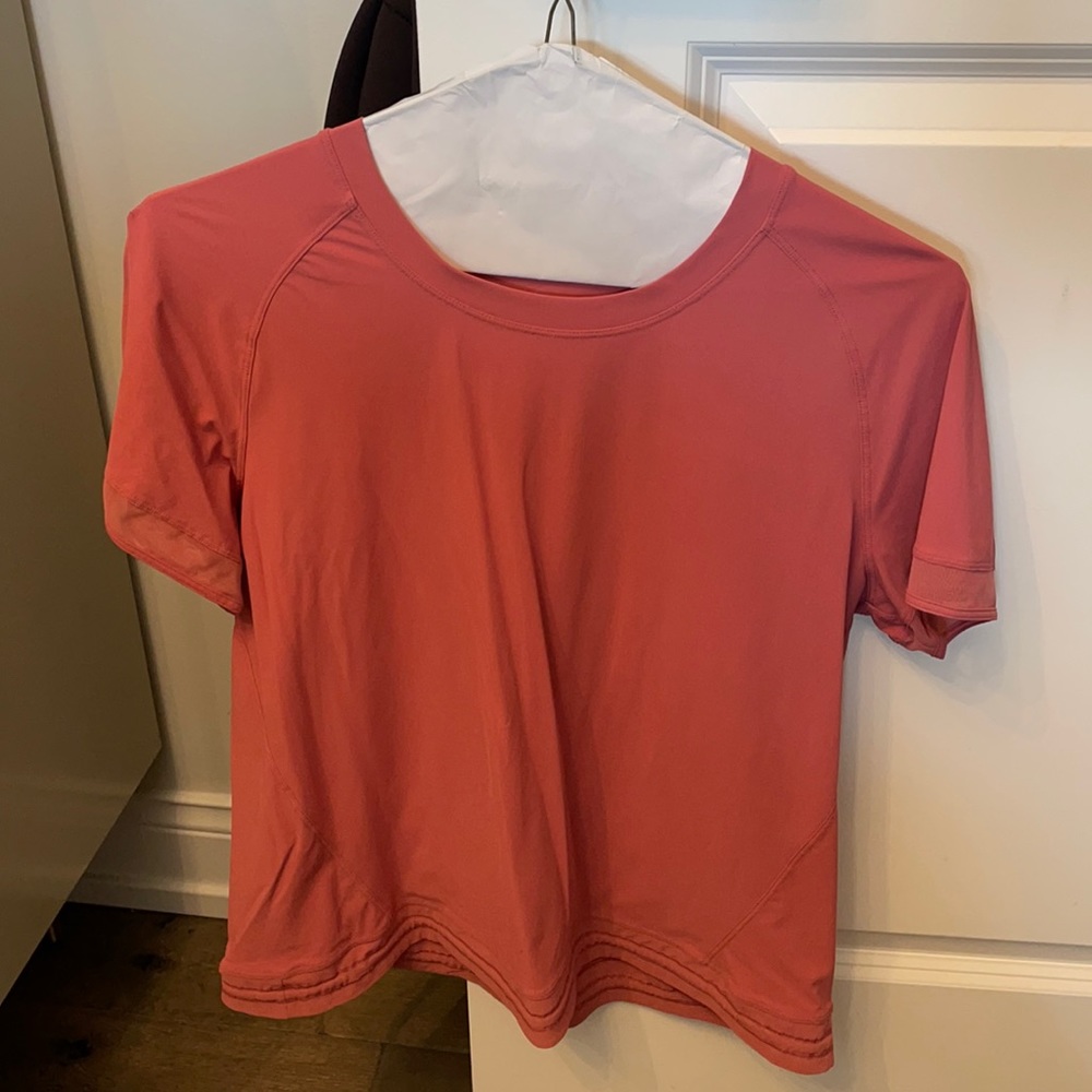 Lululemon workout top